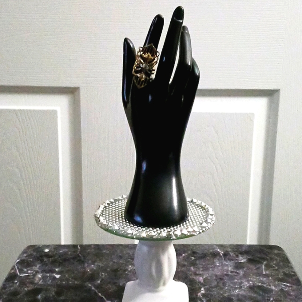 Hexagonal Elongated Ring - Picture 3 of 5